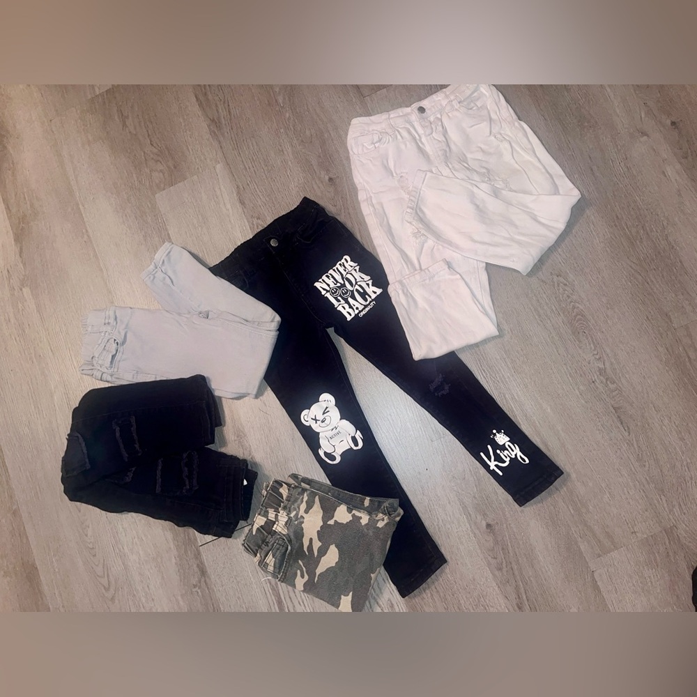 SHEIN Kids Jeans